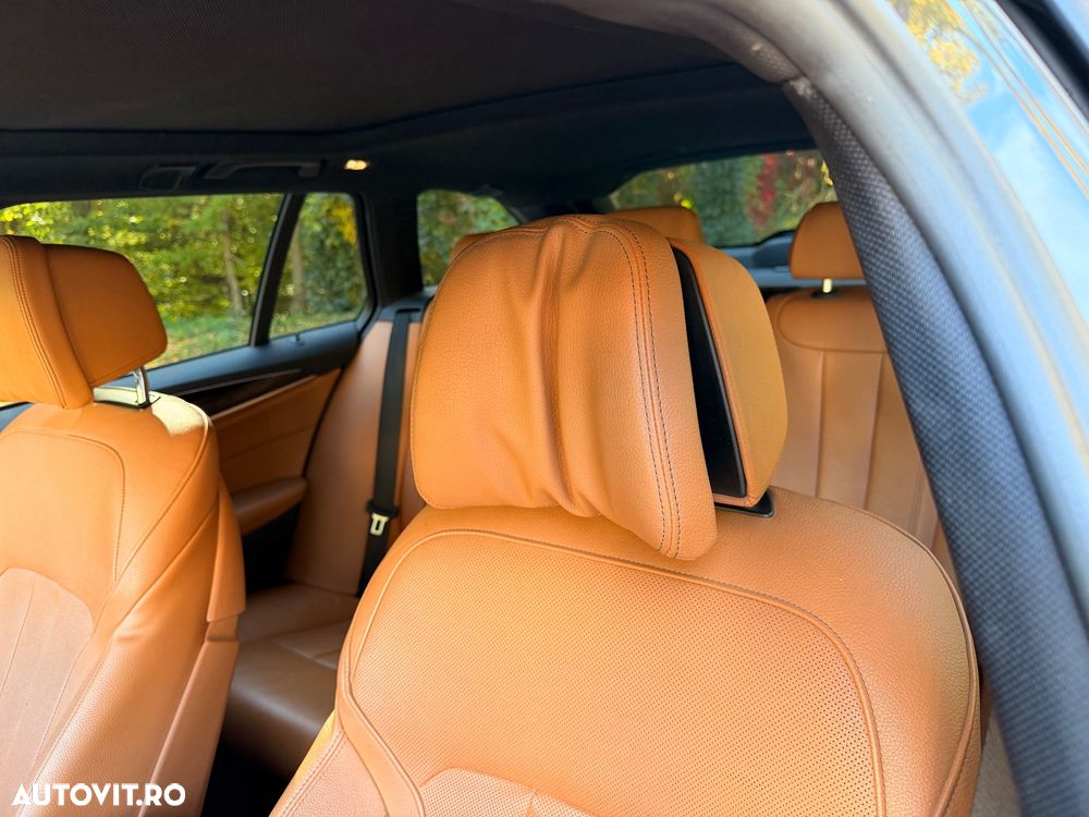 BMW Seria 5 520d xDrive AT - 11