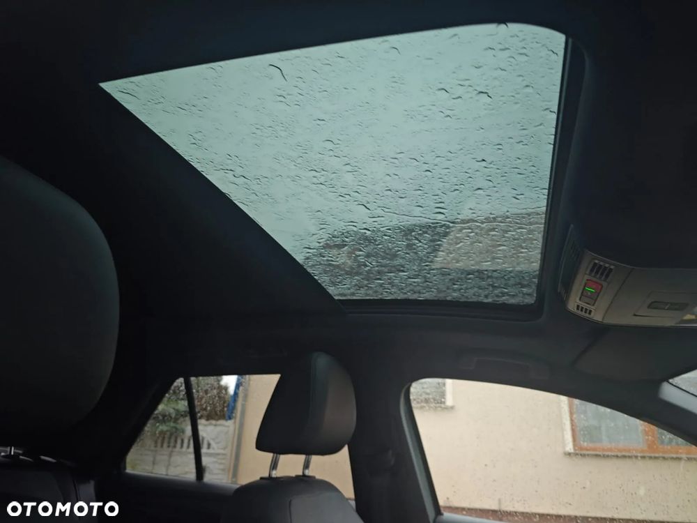 Volkswagen T-Roc 1.5 TSI R-Line - 33