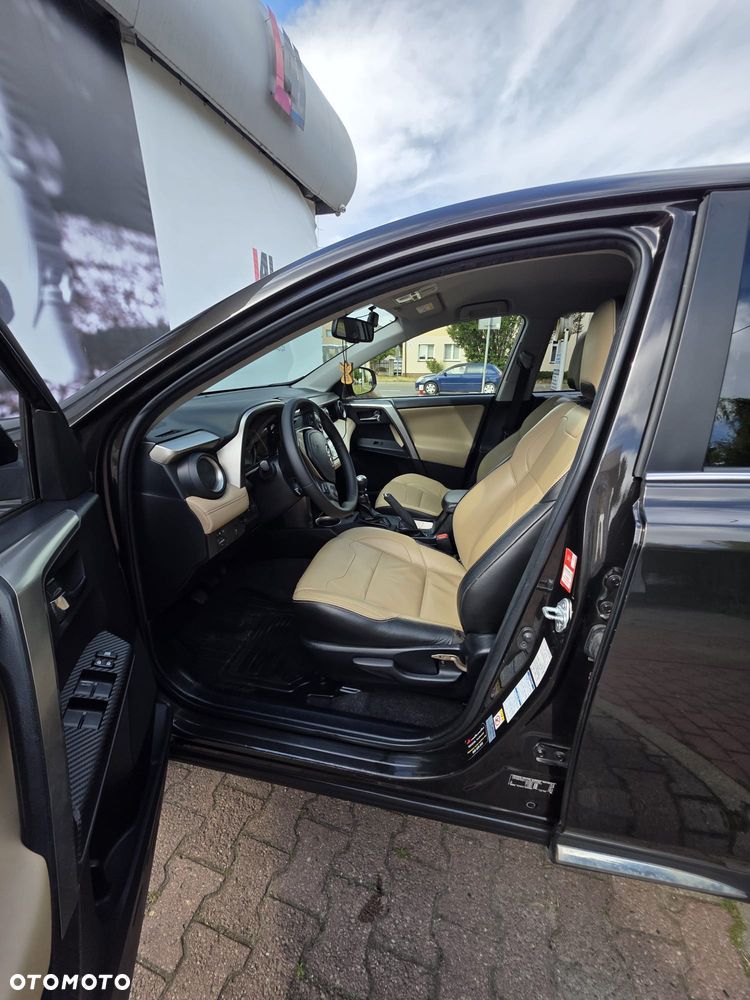 Toyota RAV4 2.0 D-4D 4x4 Executive - 6