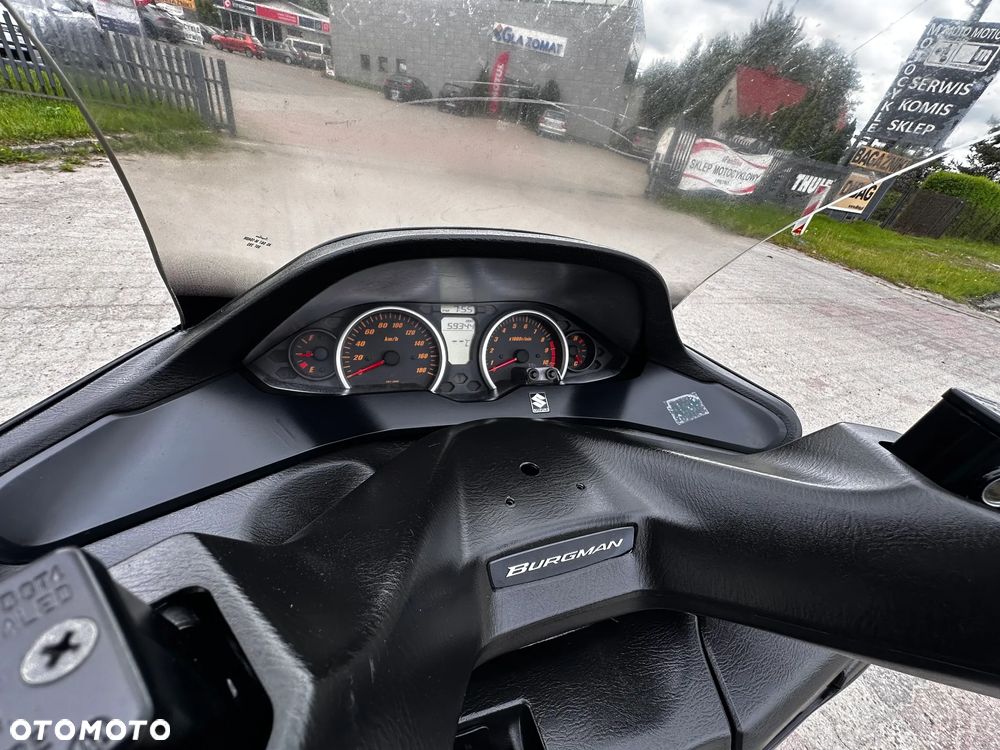 Suzuki Burgman - 12