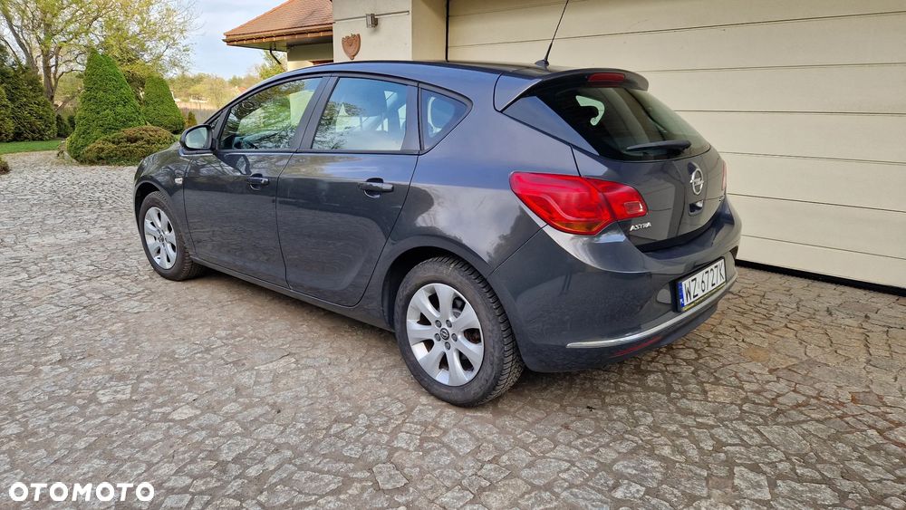 Opel Astra 1.4 T Enjoy - 6