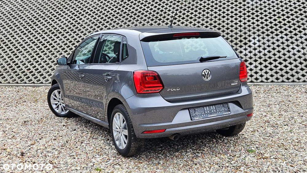 Volkswagen Polo 1.4 TDI (Blue Motion Technology) Comfortline - 16