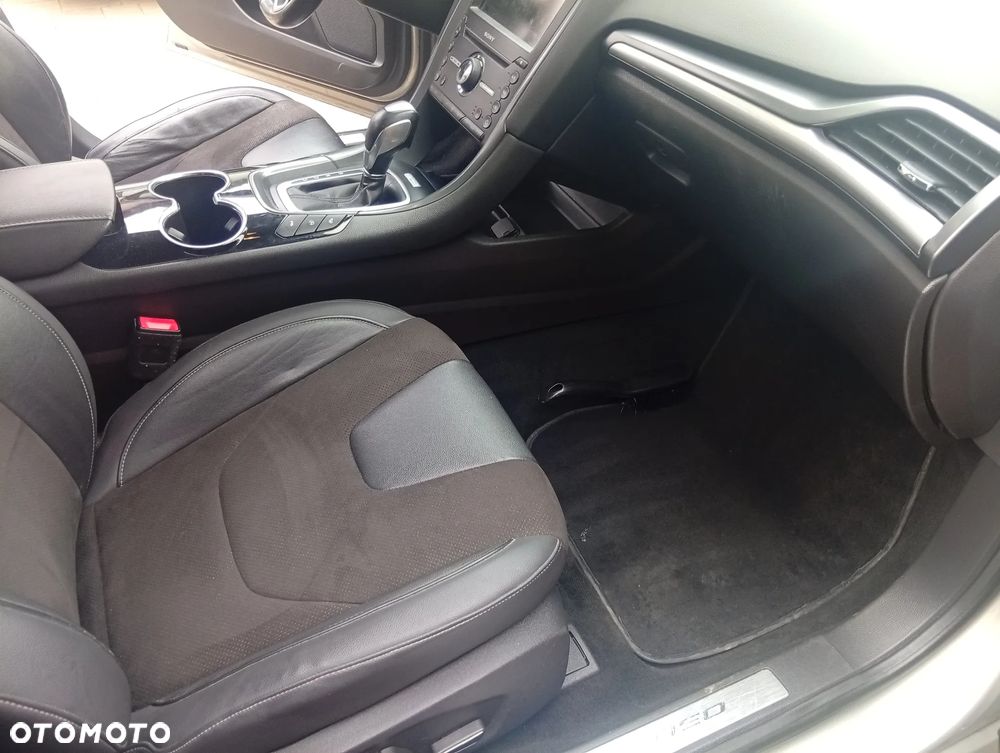 Ford Mondeo 2.0 TDCi Titanium PowerShift - 16
