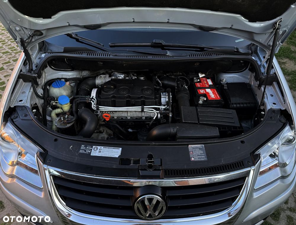 Volkswagen Touran 1.9 TDI Highline - 32