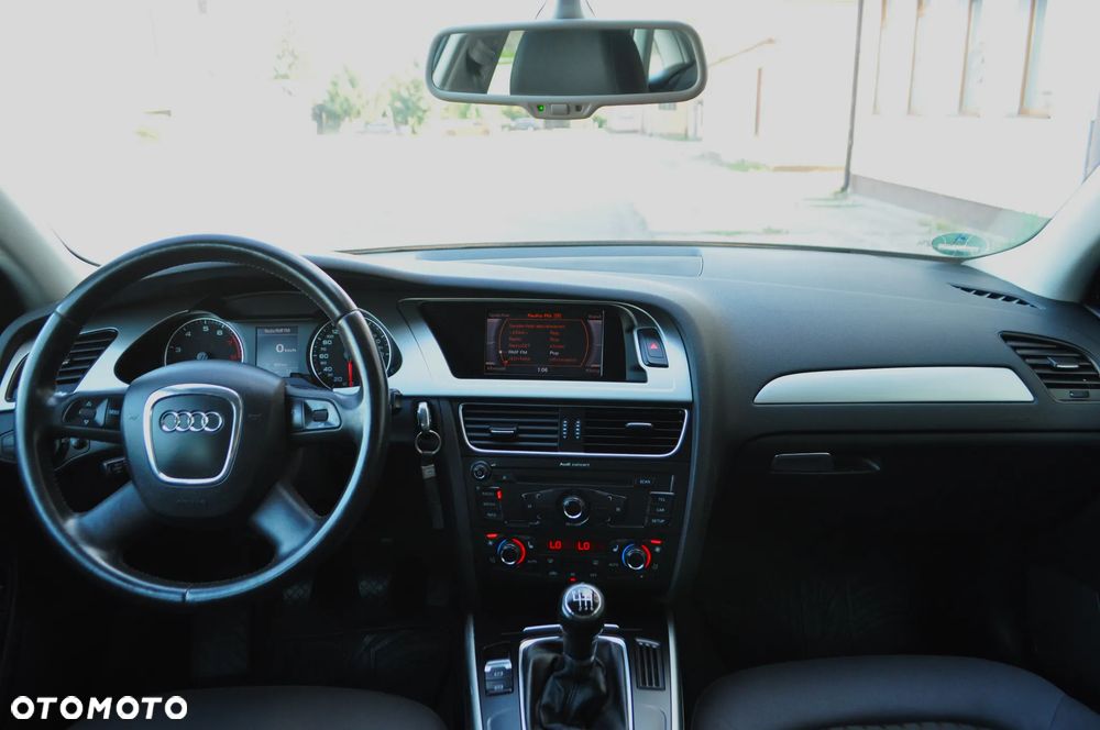 Audi A4 Limousine 1.8 TFSI Attraction - 12