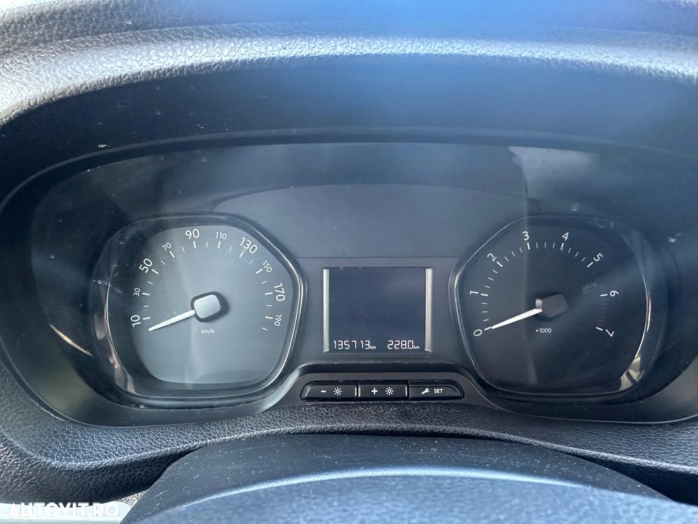 Toyota Proace 1.5 D-4D 120CP 8+1 L2H1 Base+ - 19