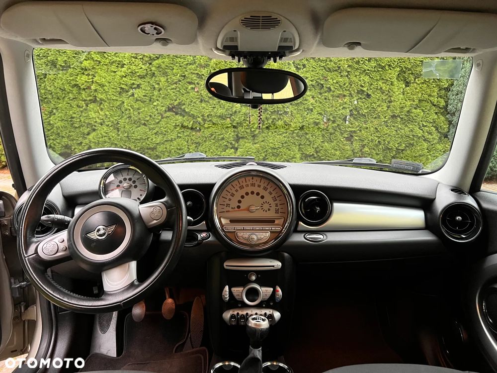 MINI ONE - 8