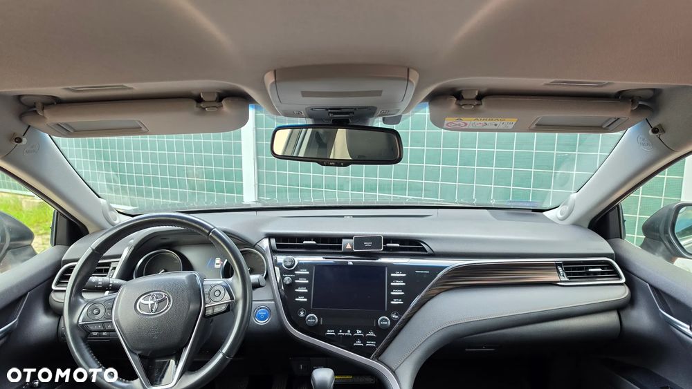 Toyota Camry 2.5 Hybrid Executive CVT - 25