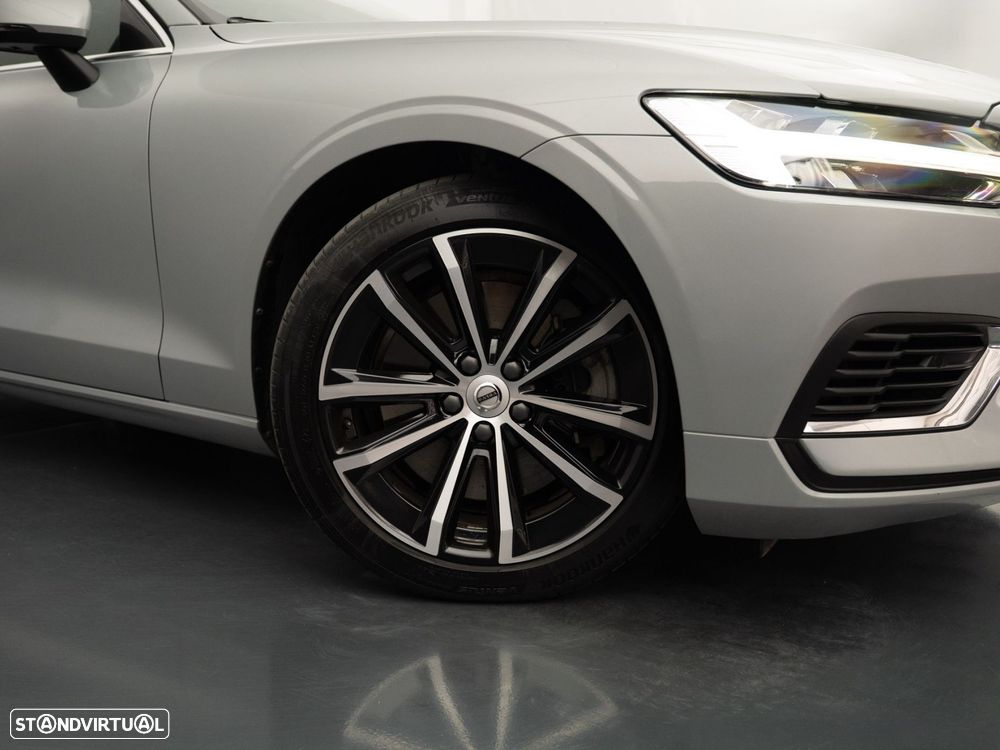 Volvo V60 2.0 T6 AWD TE Essential - 9