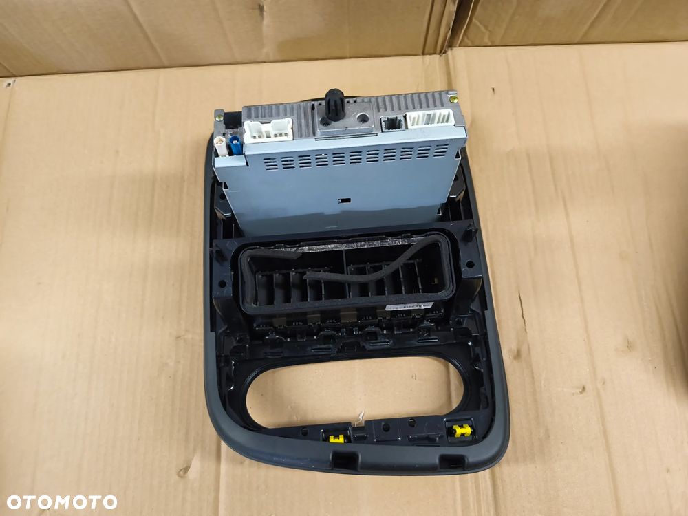RADIO NAWIGACJA TABLET RAMKA 281154500R RENAULT CLIO IV - 7