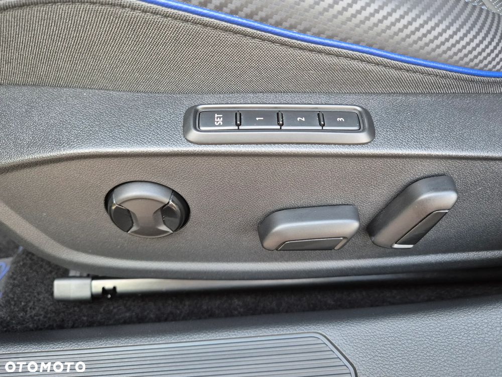Volkswagen Golf 2.0 TSI OPF 4Motion DSG R Performance - 27