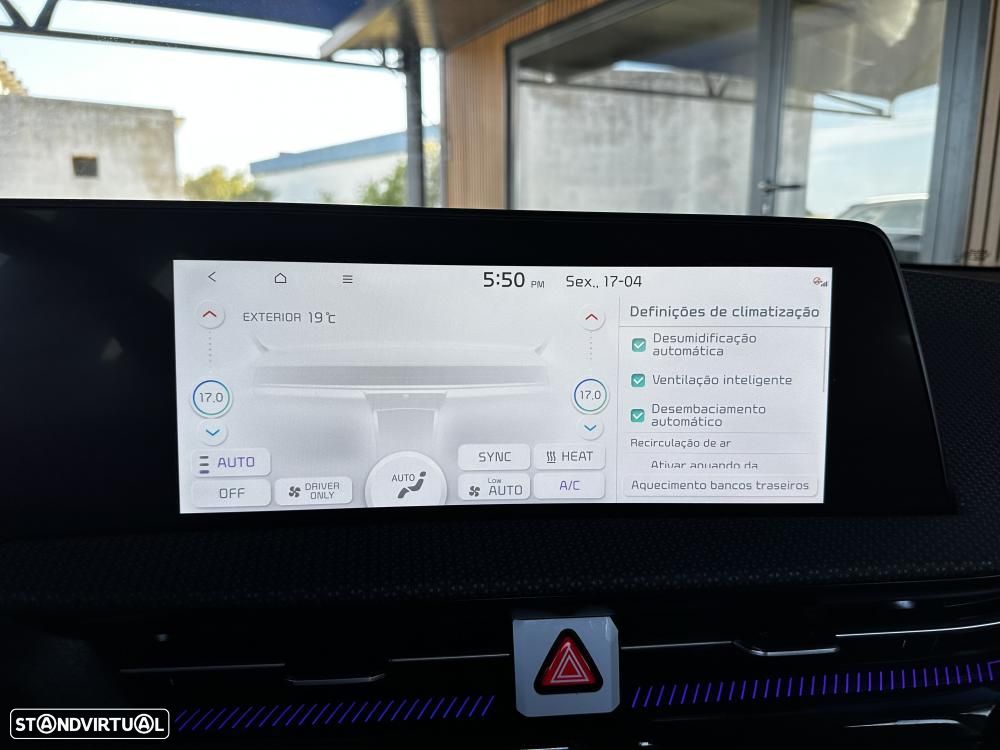 Kia EV6 84-kWh Earth - 29