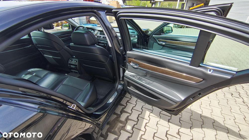 BMW Seria 7 730d Blue Performance - 16
