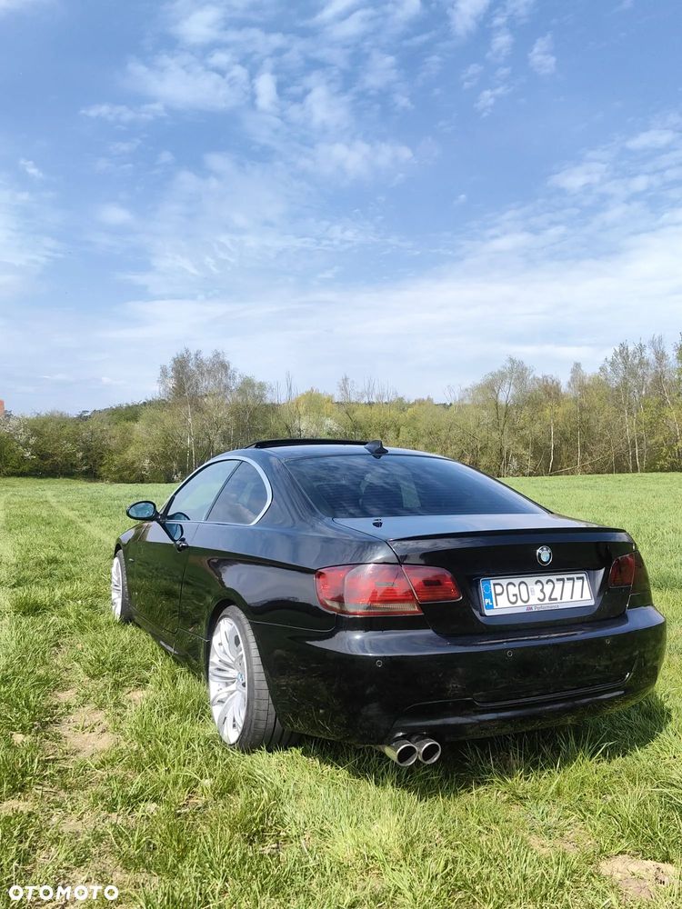 BMW Seria 3 330i - 5
