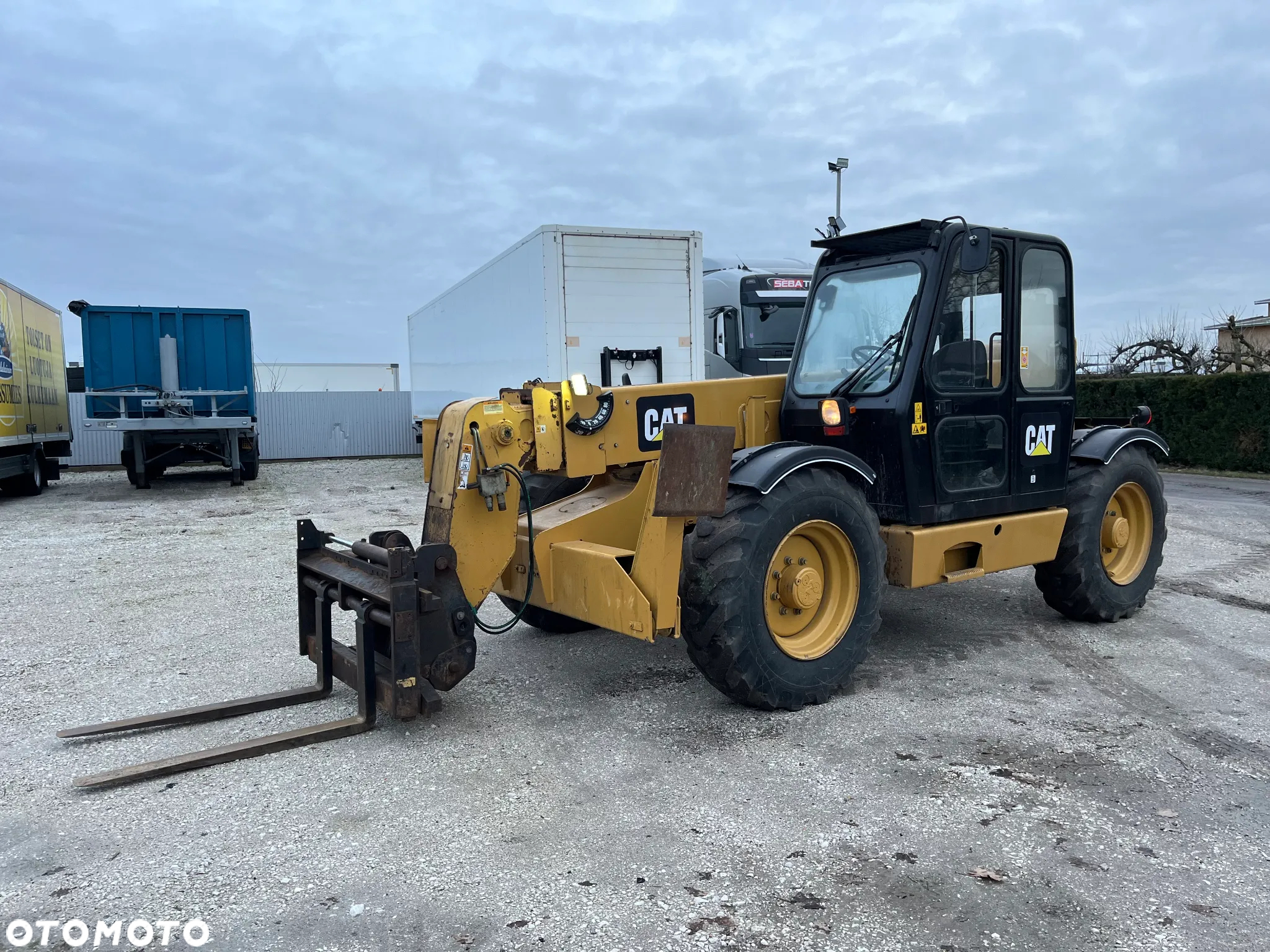 Caterpillar - 9