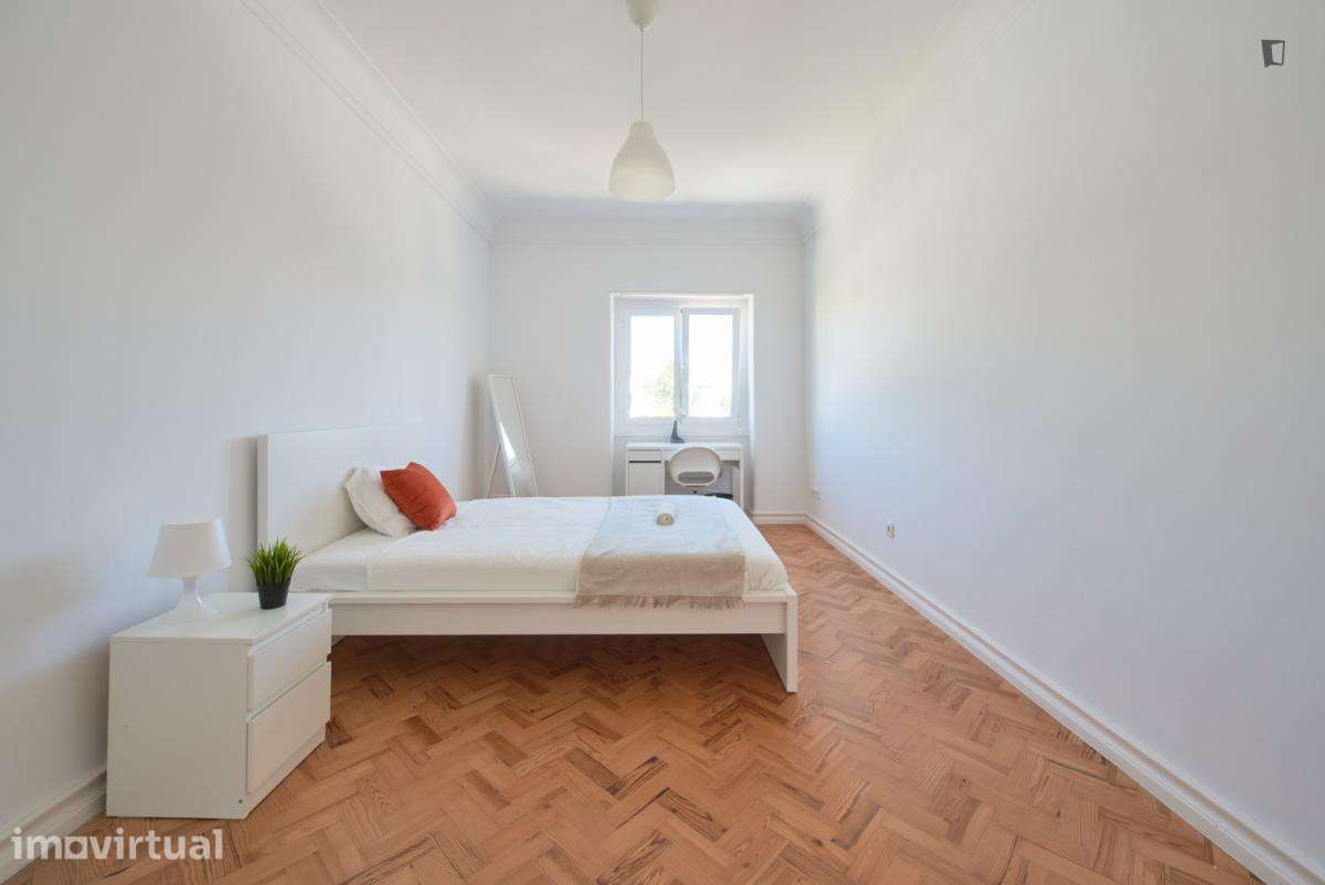 Quarto - localizado em Entrecampos Lisbon - Grande imagem: 2/32