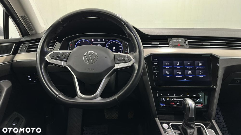 Volkswagen Passat - 10