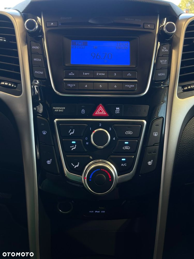 Hyundai i30 1.4 Fifa World Cup Edition - 13