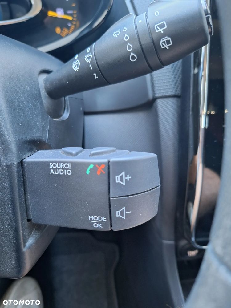 Renault Clio Energy TCe 90 Start & Stop Paris - 23