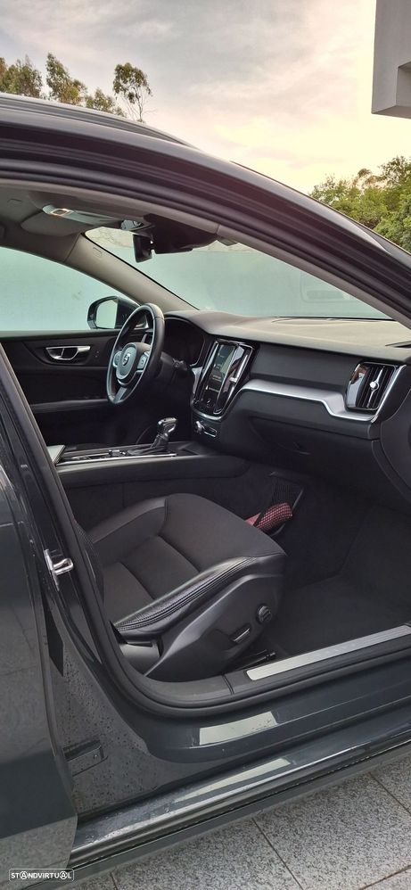 Volvo V60 2.0 D3 Momentum Plus Geartronic - 15