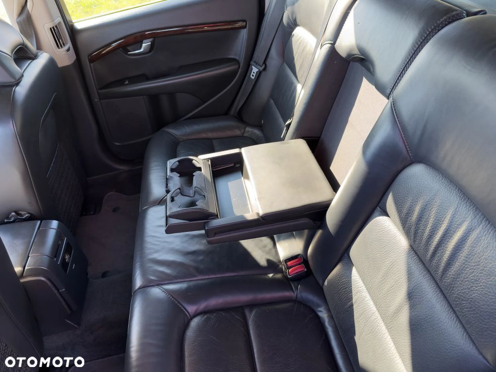 Volvo XC 70 2.4D AWD Momentum - 12