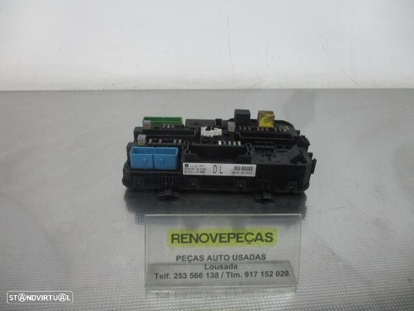 Caixa Fusiveis Opel Astra H Combi (A04) - 1