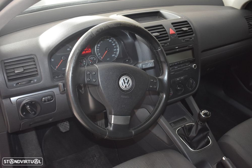 VW Jetta 1.9 TDi BlueM. Confortline - 25