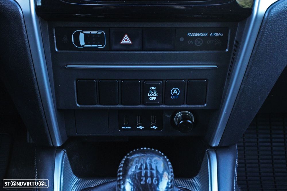 Mitsubishi L200 2.3 DI-D Strakar CD Connect Edition 4WD - 17