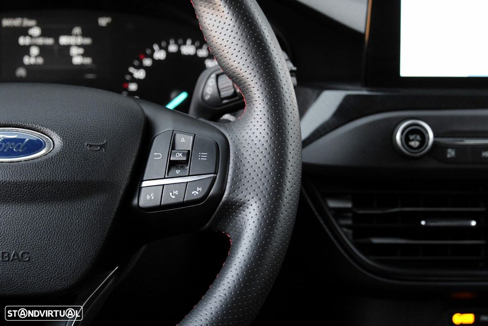 Ford Focus 1.0 EcoBoost ST-Line - 31