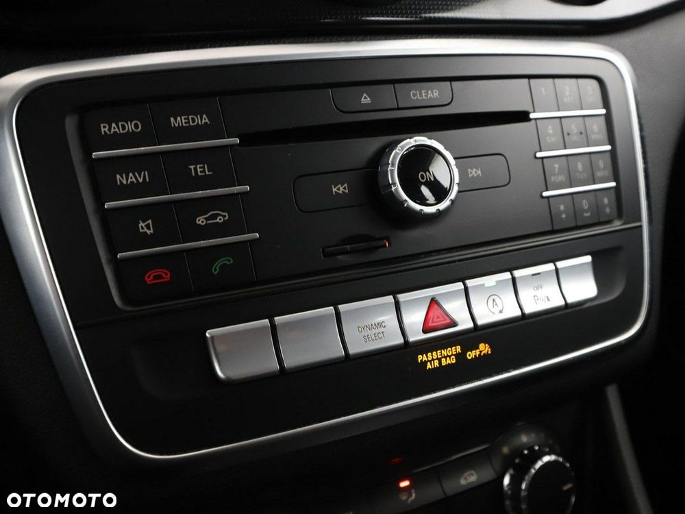 Mercedes-Benz CLA 180 d 7G-DCT - 27