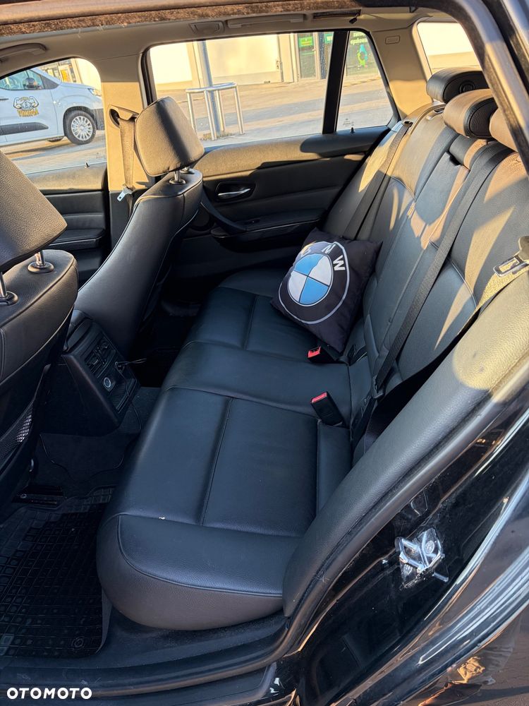 BMW Seria 3 325i - 17