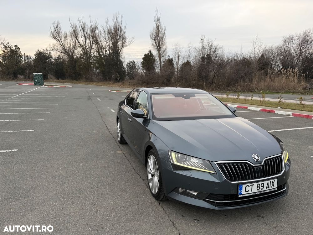 Skoda Superb 2.0 TDI DSG Style - 2