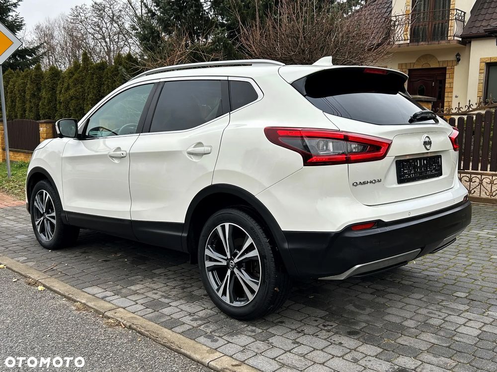 Nissan Qashqai 1.6 DIG-T TEKNA+ - 23