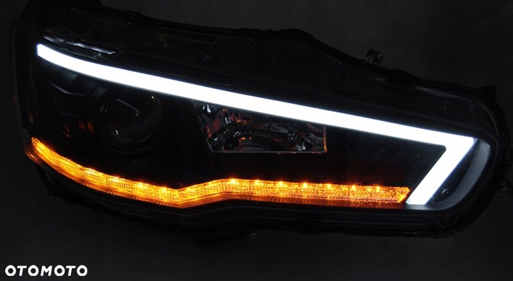 Reflektory Lampy kpl LED Dynamiczne Tuning Black Mitsubishi Lancer VIII 8 - 2