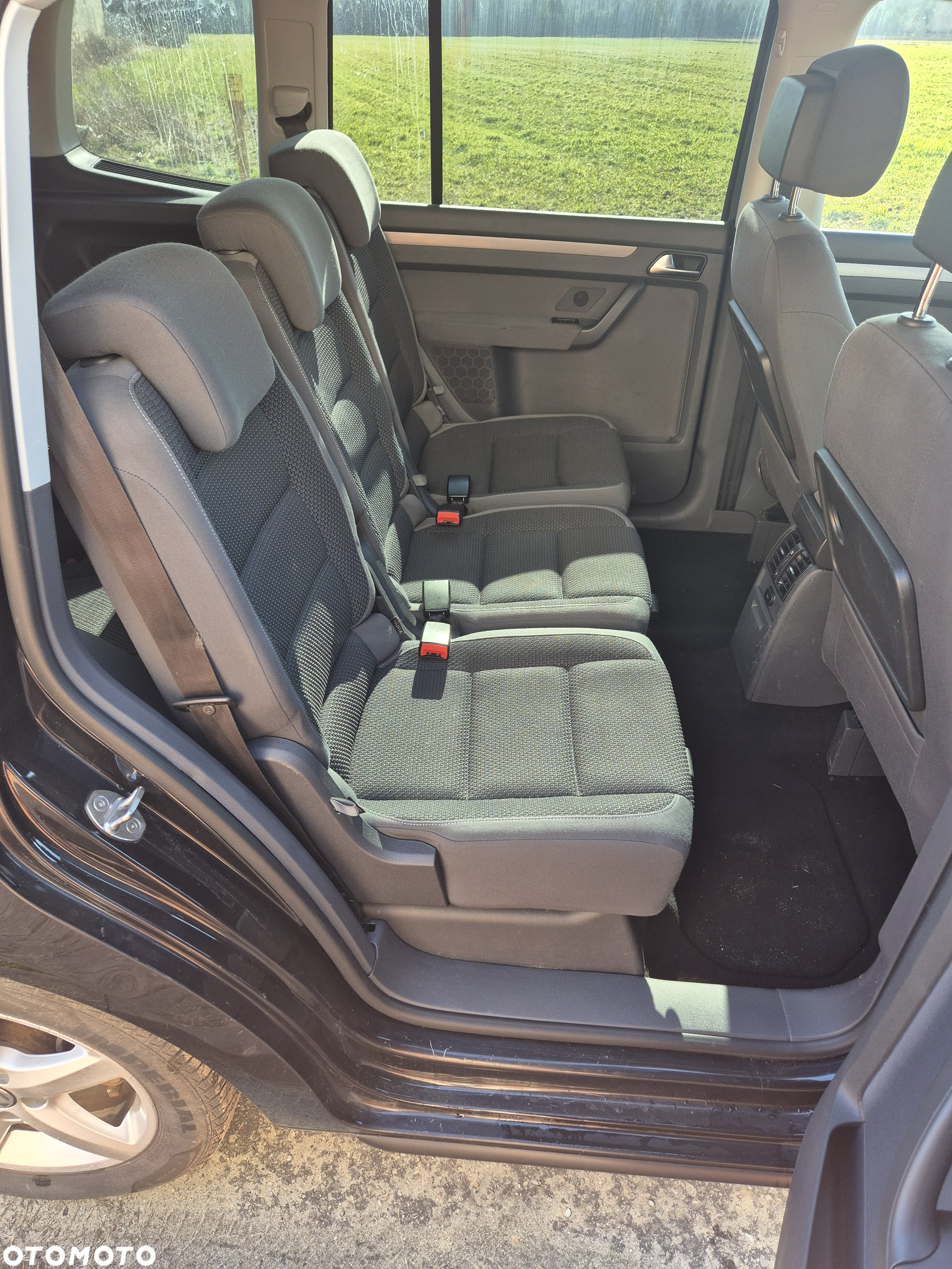Volkswagen Touran 2.0 TDI DPF BlueMotion Technology DSG STYLE - 8