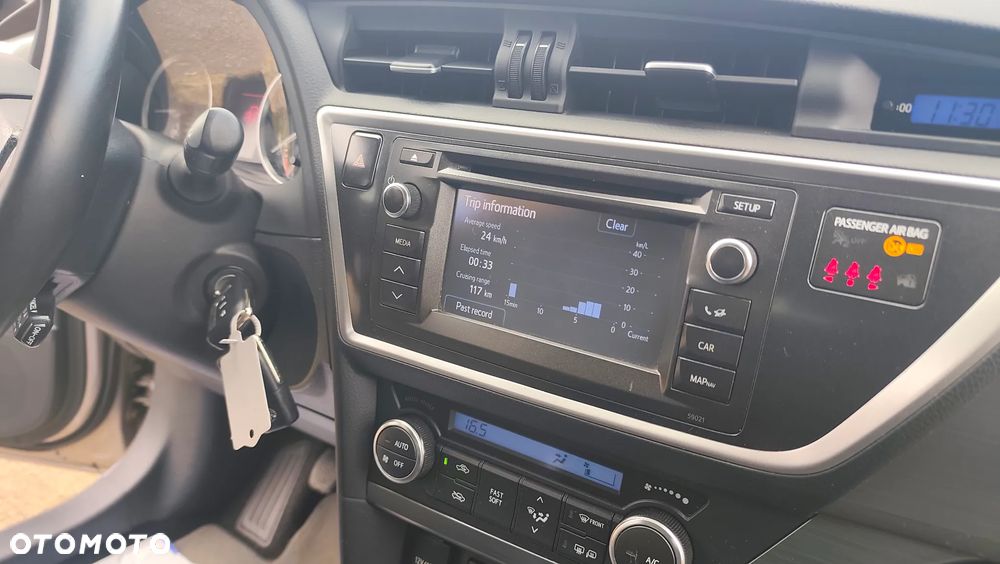 Toyota Auris 2.0 D-4D Luna - 25