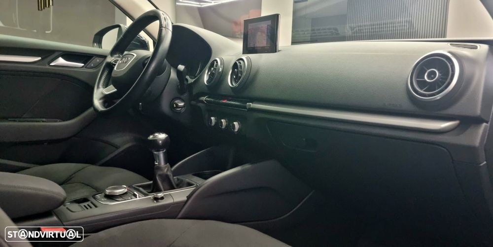 Audi A3 Sportback - 4