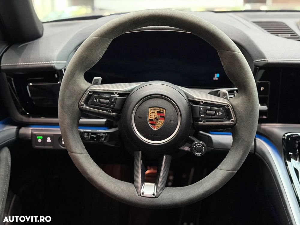 Porsche Panamera 4 E-Hybrid - 34