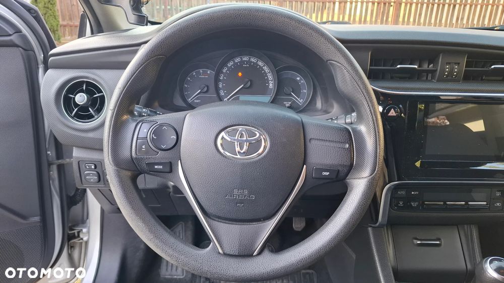 Toyota Auris - 9