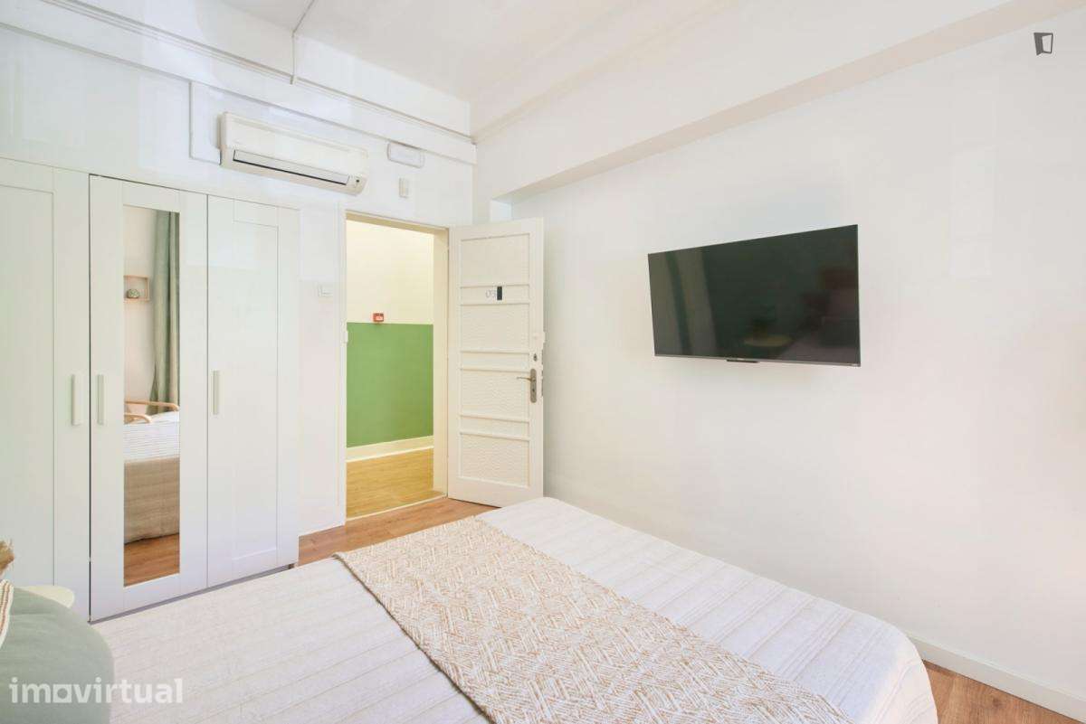 Quarto - localizado em Marquês de Pombal Lisbon - Grande imagem: 4/30