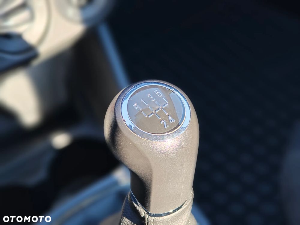 Opel Corsa 1.4 Enjoy - 22