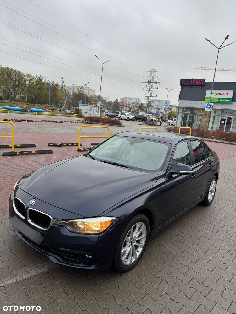BMW Seria 3 320i xDrive - 5