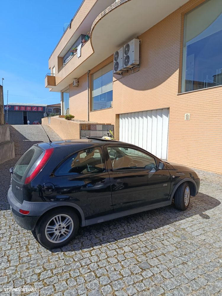 Opel Corsa 1.2 16V Confort - 3