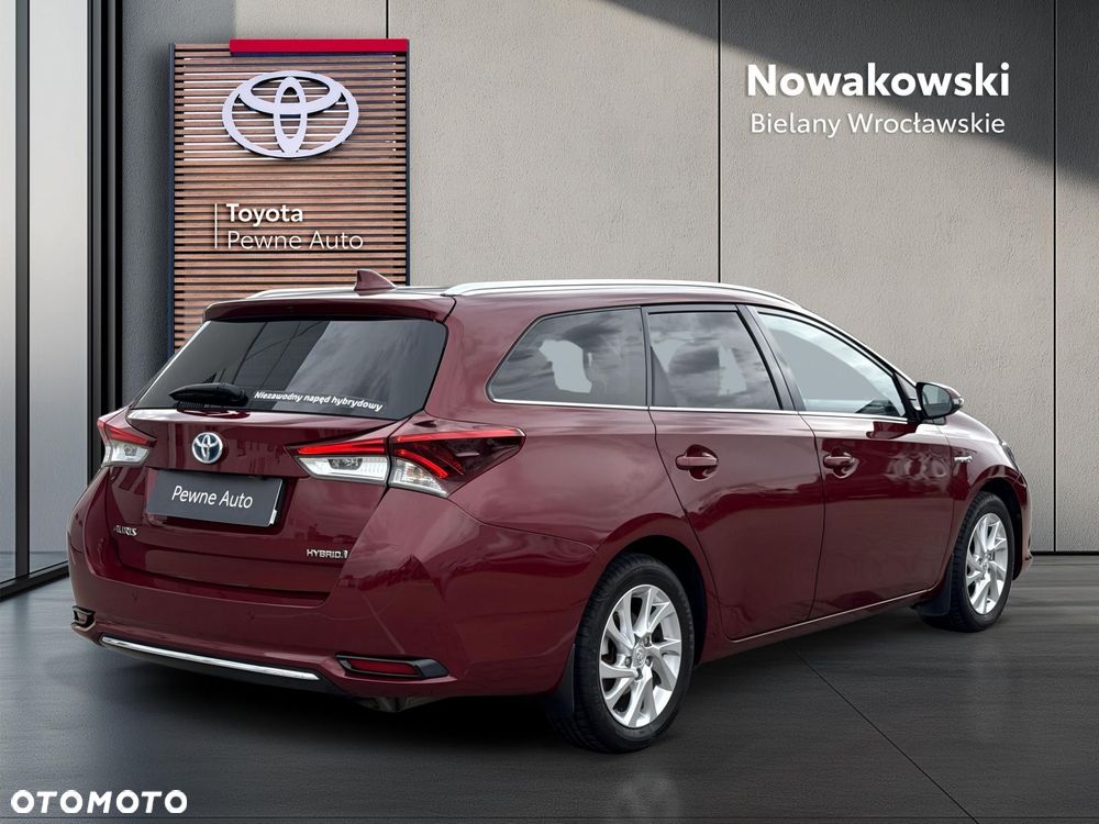Toyota Auris Hybrid 135 Premium - 29