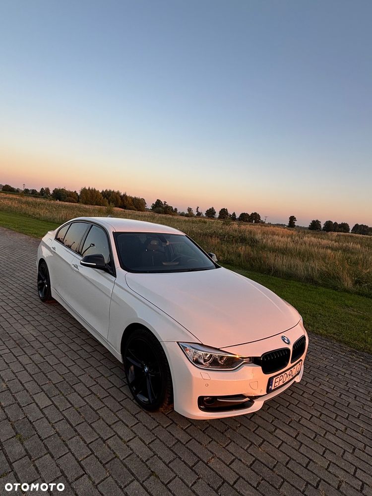 BMW Seria 3 320d Sport Line - 17