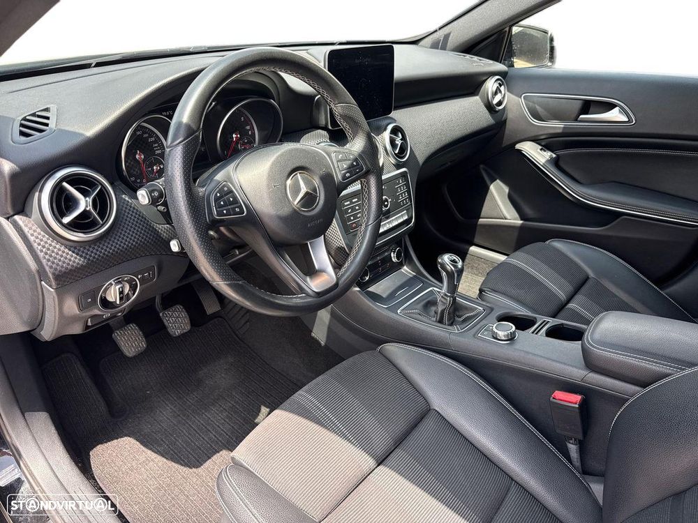 Mercedes-Benz A 180 d Urban - 11
