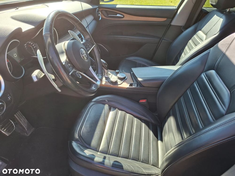 Alfa Romeo Stelvio 2.0 Turbo First Edition Q4 - 27