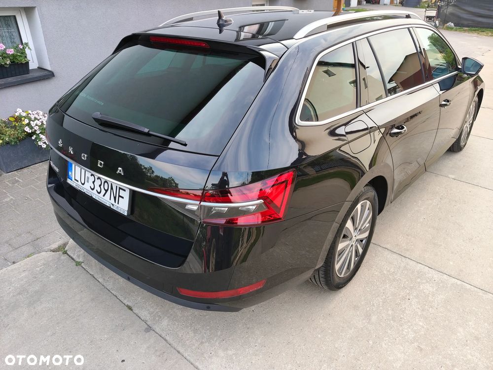 Skoda Superb 2.0 TDI SCR 4x4 Style DSG - 4