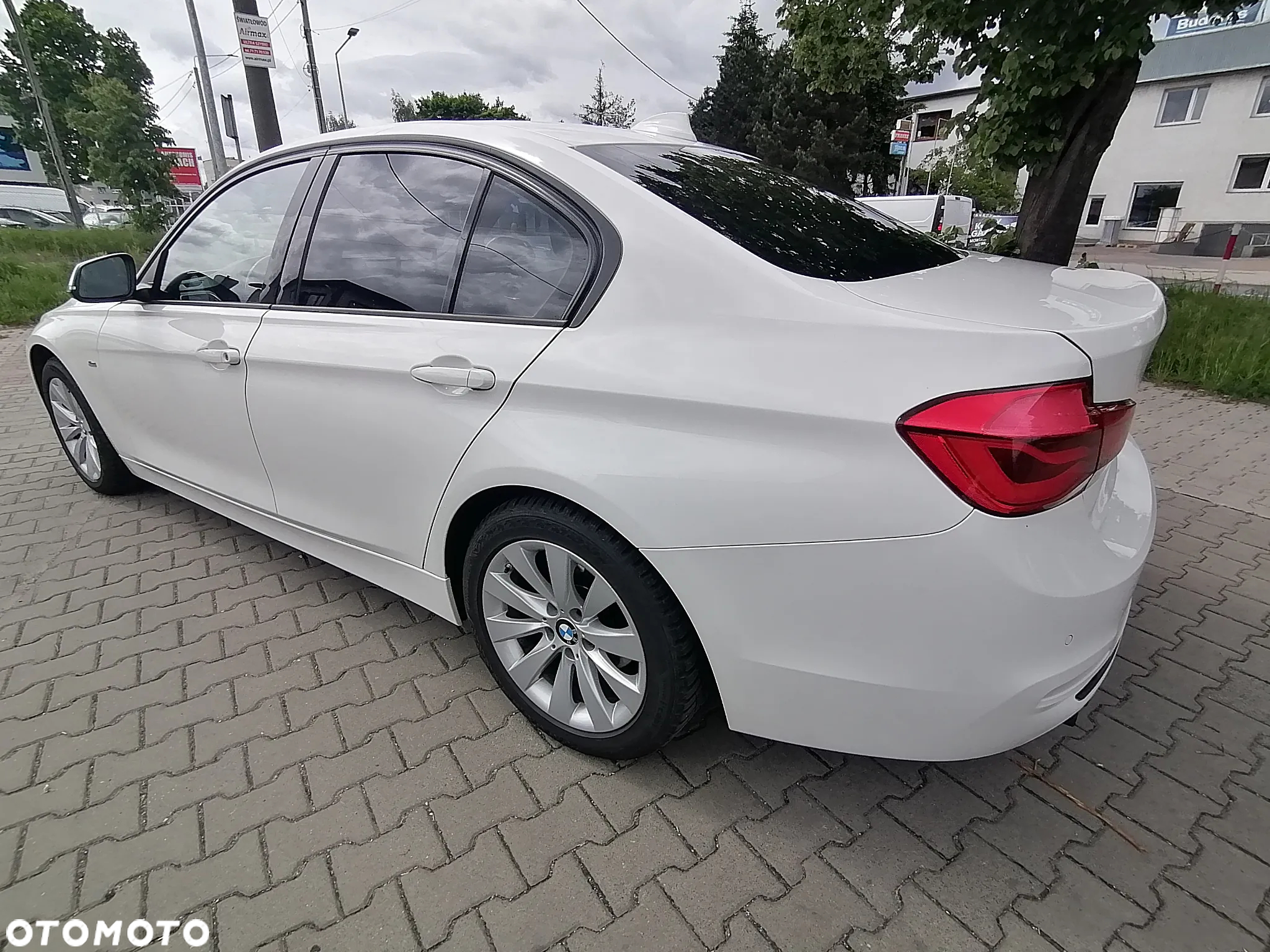 BMW Seria 3 320i Advantage sport - 13