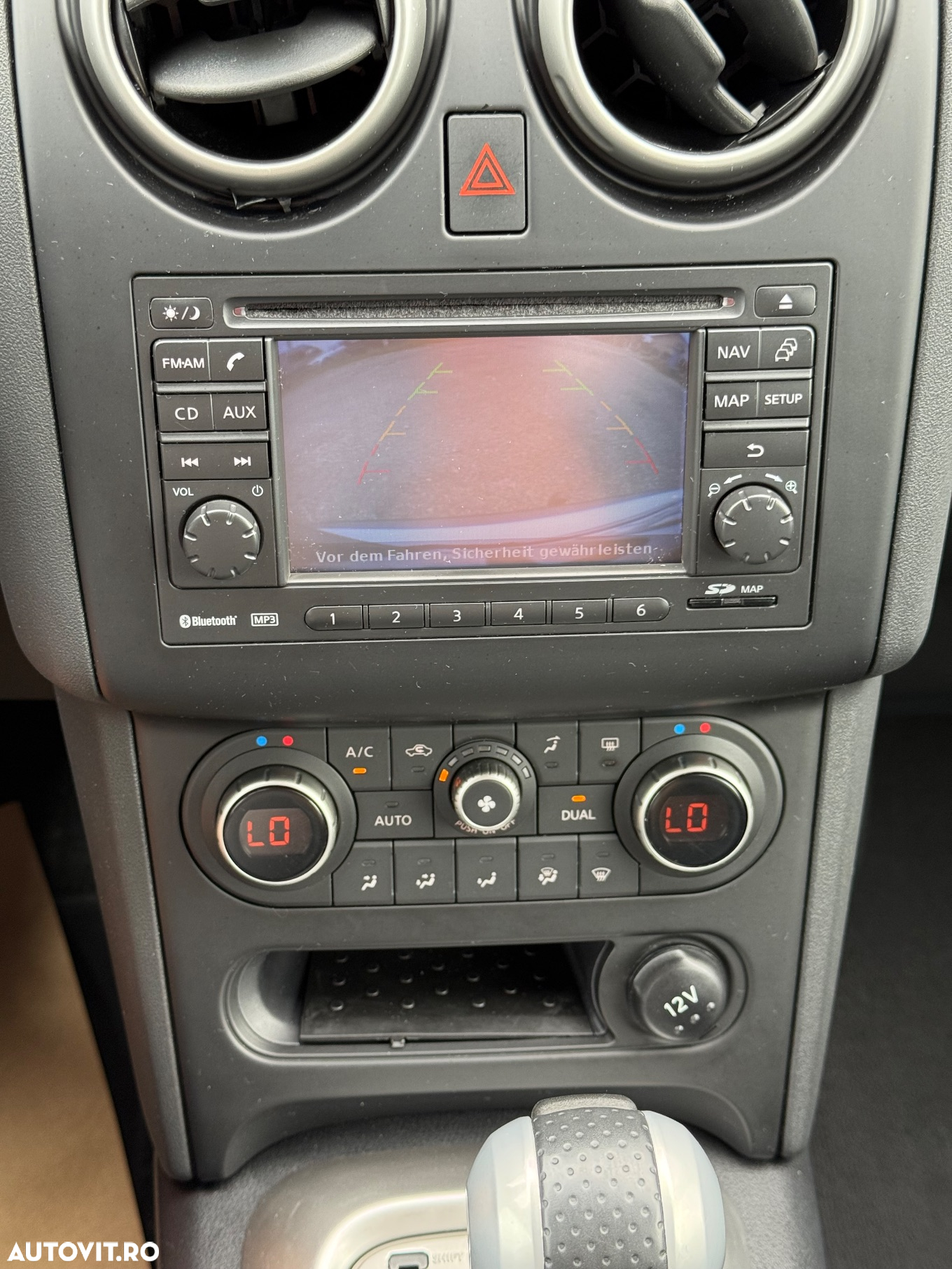 Nissan Qashqai 2.0 dCi DPF 4x4 Aut tekna - 9